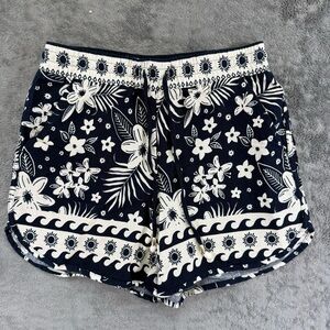 C&C California 100% Linen High Waisted Shorts Size 6 Beach Vacation Floral Waves